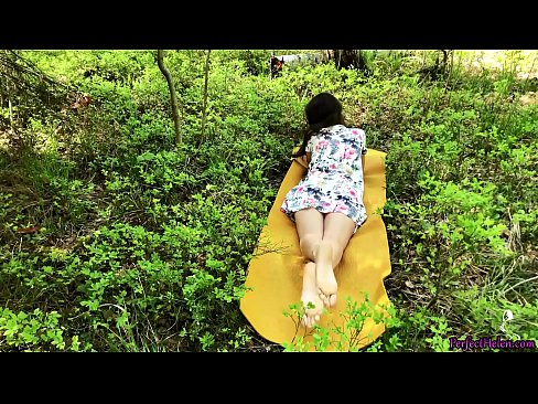 ❤️ Stranger on Tinder masturba a miña coña e fode apaixonadamente no bosque ❤️ Vídeo porno en nós