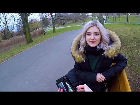 ❤️ Traga o semen quente dun estraño por diñeiro - mamada no parque de Eva Elfie ❤️ Vídeo porno en nós